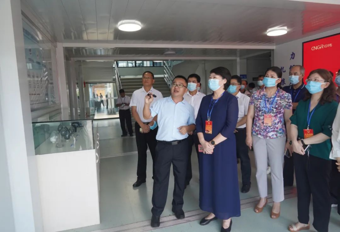 �������ʹ���-׷�󿵽�,����һ������