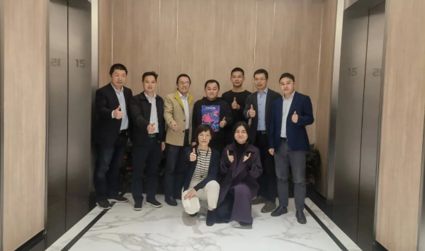 �������ʹ���-׷�󿵽�,����һ������