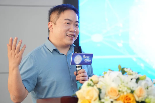 �������ʹ���-׷�󿵽�,����һ������