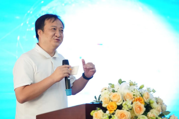 �������ʹ���-׷�󿵽�,����һ������