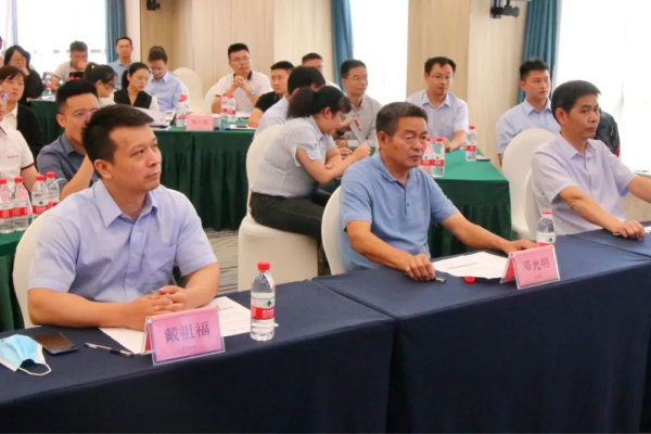 �������ʹ���-׷�󿵽�,����һ������