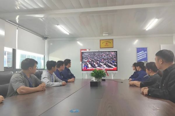 �������ʹ���-׷�󿵽�,����һ������