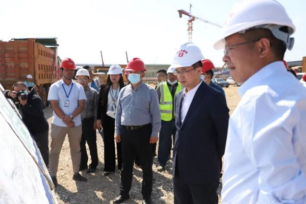 �������ʹ���-׷�󿵽�,����һ������