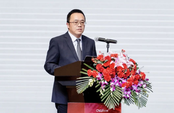 �������ʹ���-׷�󿵽�,����һ������