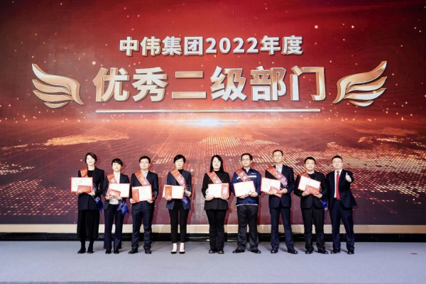 �������ʹ���-׷�󿵽�,����һ������