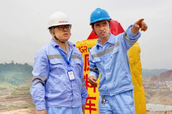 �������ʹ���-׷�󿵽�,����һ������