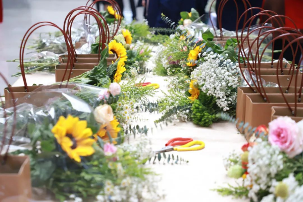 �������ʹ���-׷�󿵽�,����һ������