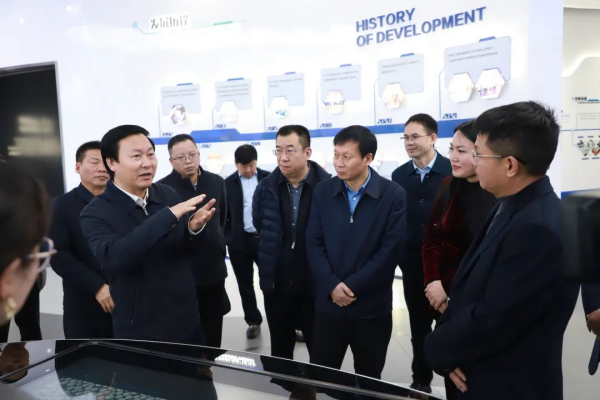 �������ʹ���-׷�󿵽�,����һ������