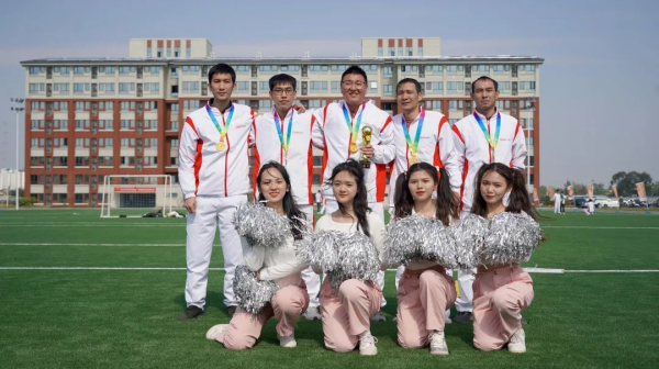 �������ʹ���-׷�󿵽�,����һ������