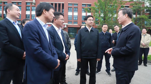 �������ʹ���-׷�󿵽�,����һ������