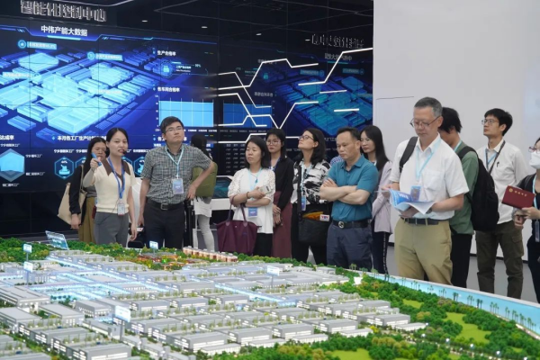 �������ʹ���-׷�󿵽�,����һ������