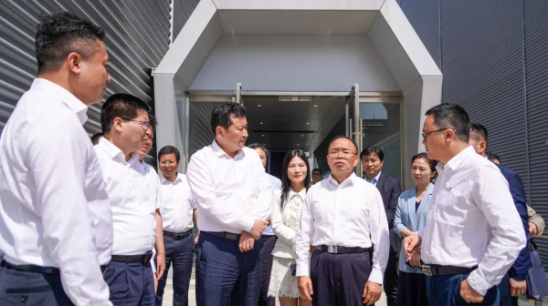 �������ʹ���-׷�󿵽�,����һ������