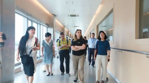 �������ʹ���-׷�󿵽�,����һ������