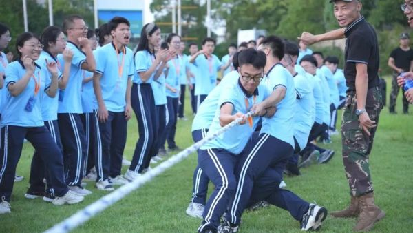 �������ʹ���-׷�󿵽�,����һ������