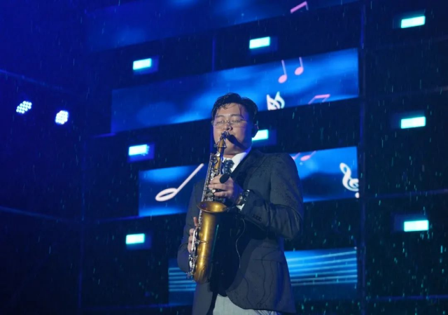 �������ʹ���-׷�󿵽�,����һ������