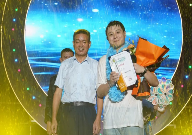 �������ʹ���-׷�󿵽�,����һ������