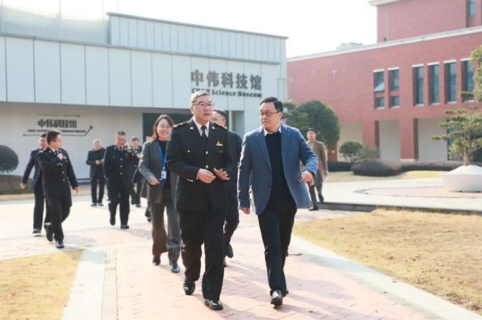 �������ʹ���-׷�󿵽�,����һ������