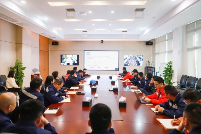 �������ʹ���-׷�󿵽�,����һ������