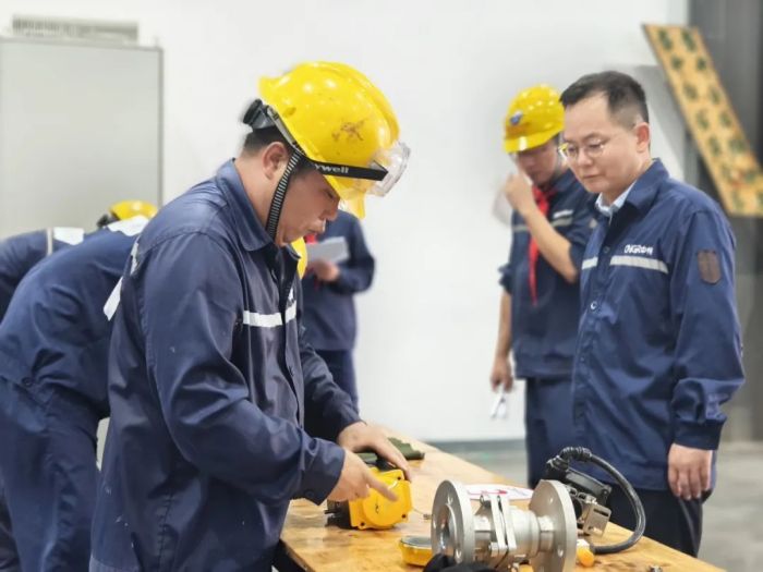 �������ʹ���-׷�󿵽�,����һ������