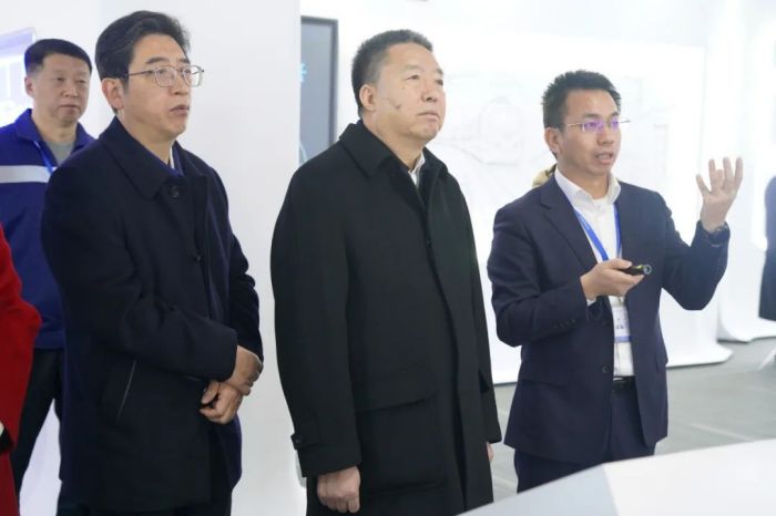 �������ʹ���-׷�󿵽�,����һ������