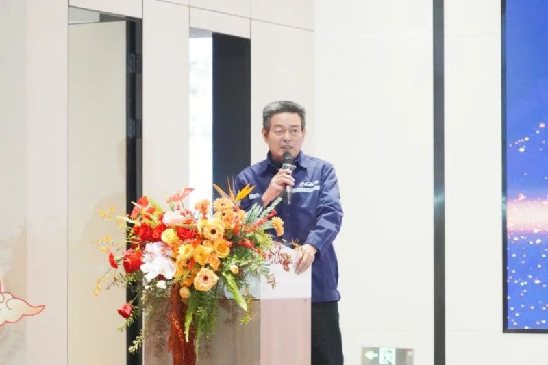 �������ʹ���-׷�󿵽�,����һ������