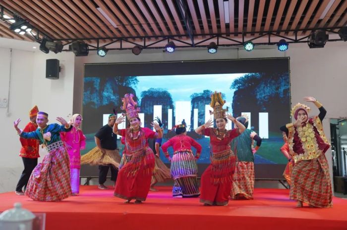 �������ʹ���-׷�󿵽�,����һ������