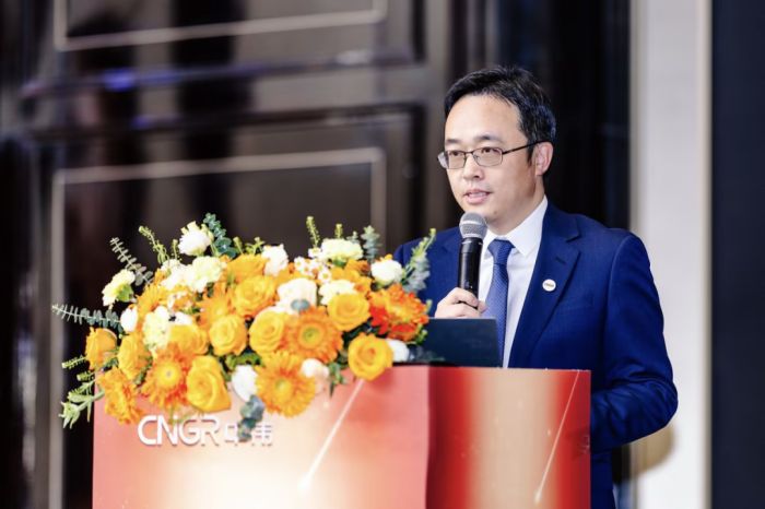 �������ʹ���-׷�󿵽�,����һ������