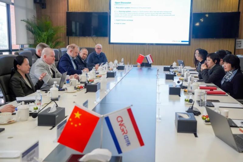 �������ʹ���-׷�󿵽�,����һ������