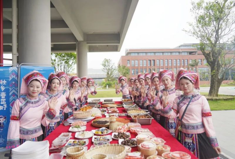 �������ʹ���-׷�󿵽�,����һ������