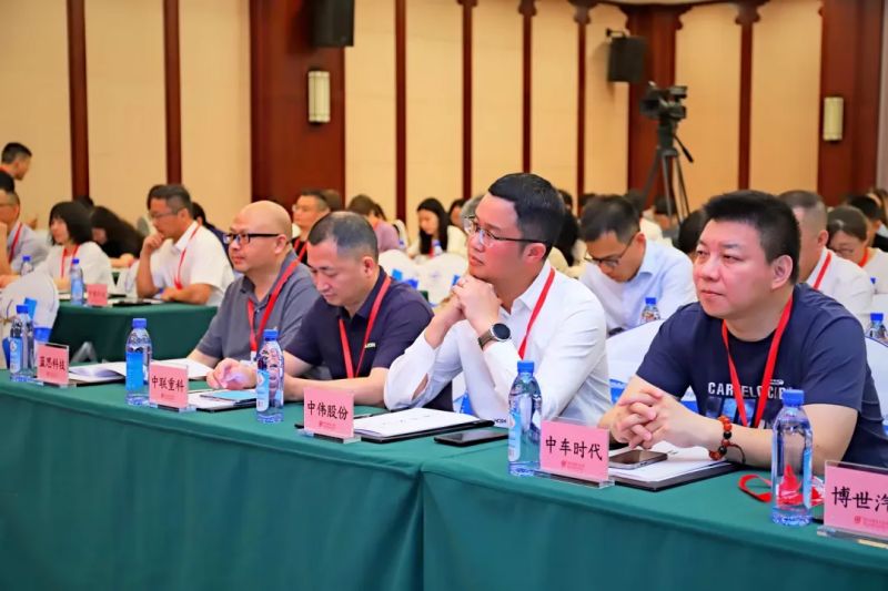 �������ʹ���-׷�󿵽�,����һ������