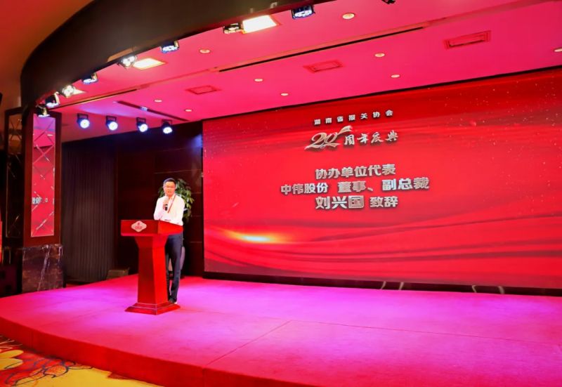 �������ʹ���-׷�󿵽�,����һ������