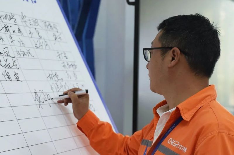 �������ʹ���-׷�󿵽�,����һ������