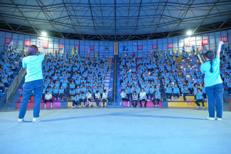 �������ʹ���-׷�󿵽�,����һ������