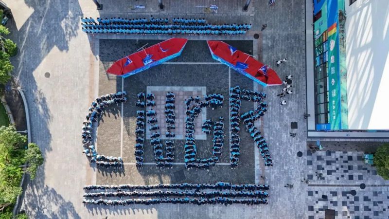 �������ʹ���-׷�󿵽�,����һ������