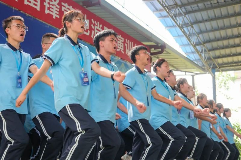 �������ʹ���-׷�󿵽�,����һ������