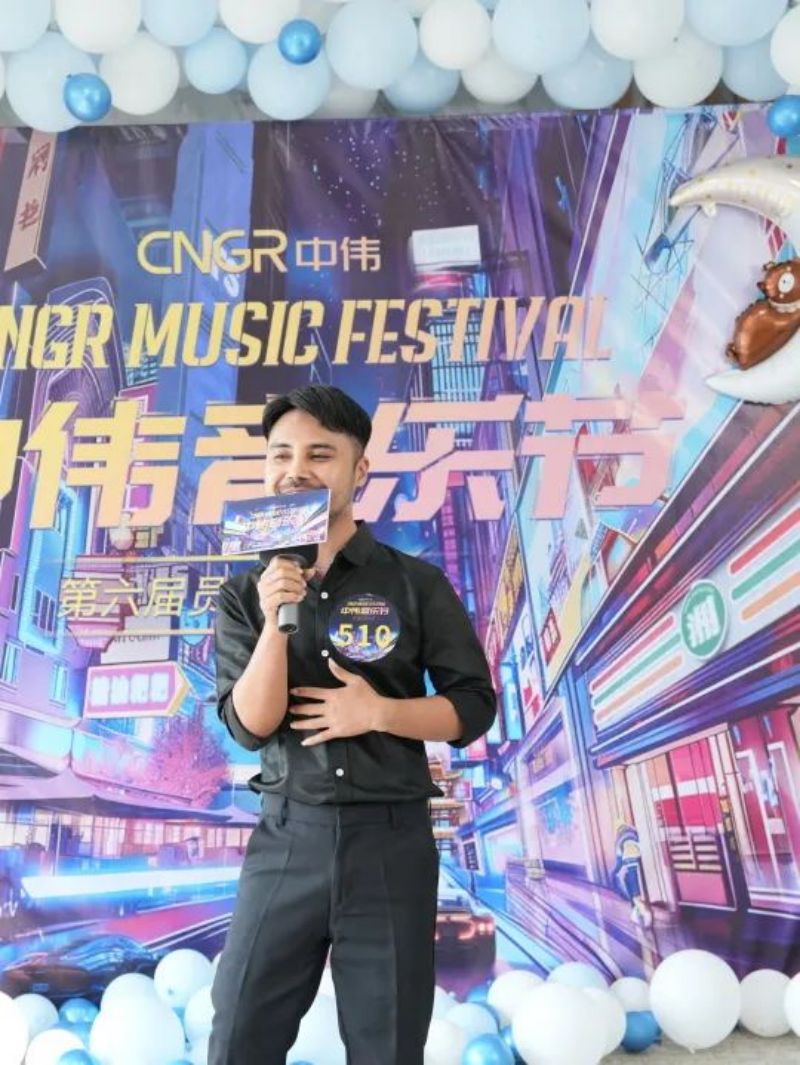 �������ʹ���-׷�󿵽�,����һ������