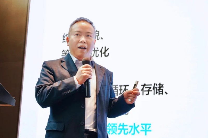 �������ʹ���-׷�󿵽�,����һ������