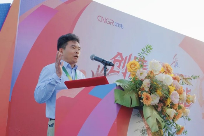 �������ʹ���-׷�󿵽�,����һ������