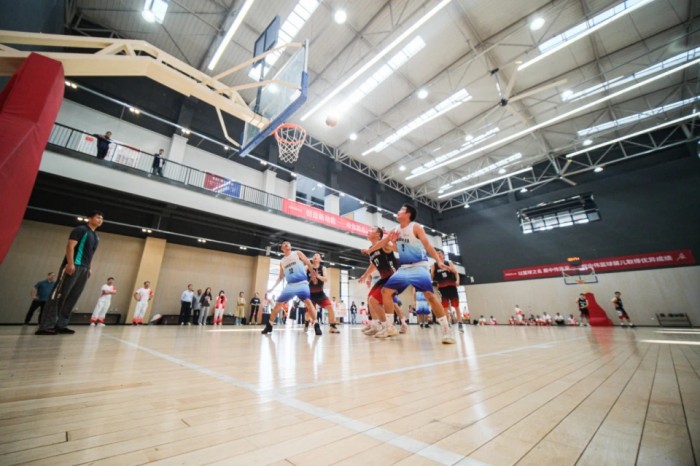 �������ʹ���-׷�󿵽�,����һ������