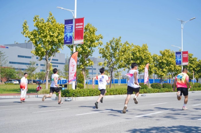 �������ʹ���-׷�󿵽�,����һ������