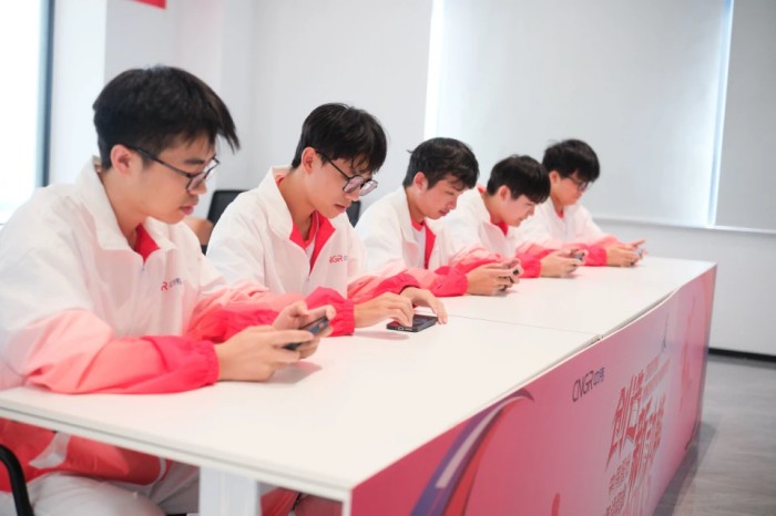 �������ʹ���-׷�󿵽�,����һ������