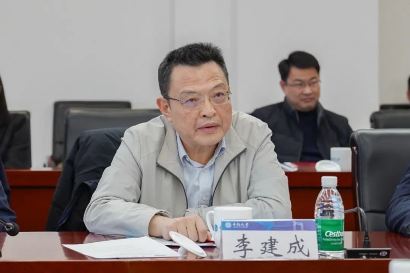 �������ʹ���-׷�󿵽�,����һ������