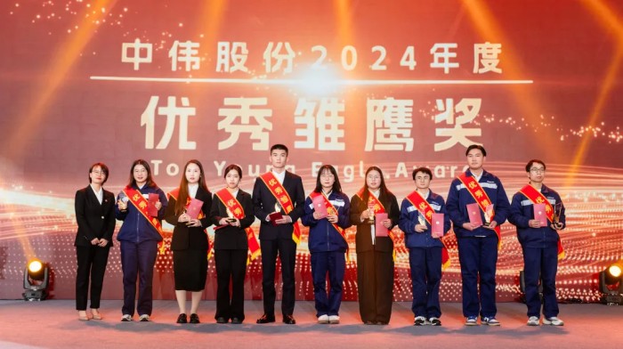 �������ʹ���-׷�󿵽�,����һ������