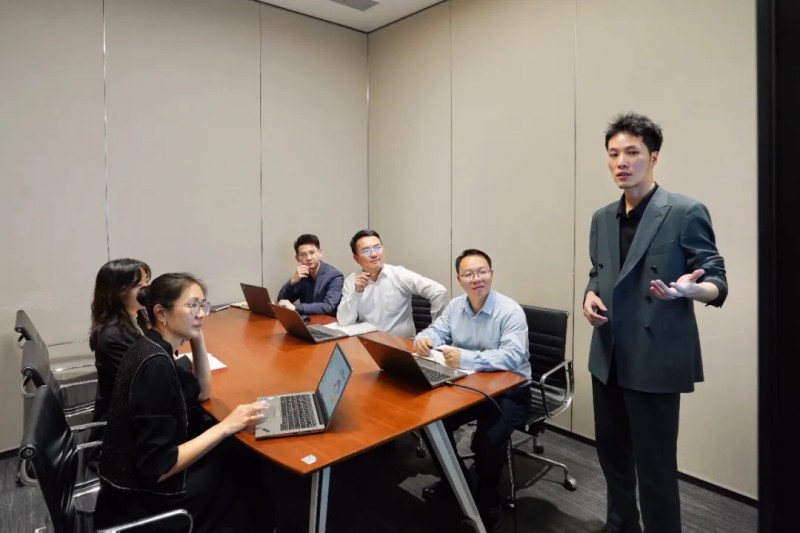 �������ʹ���-׷�󿵽�,����һ������