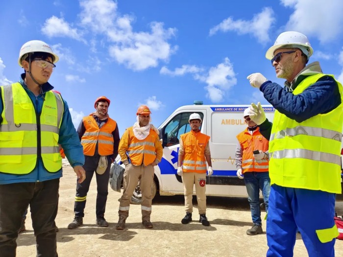 �������ʹ���-׷�󿵽�,����һ������