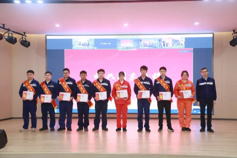 �������ʹ���-׷�󿵽�,����һ������