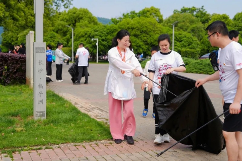 �������ʹ���-׷�󿵽�,����һ������