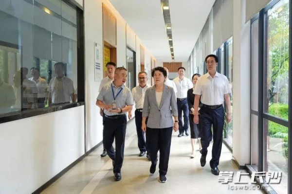 �������ʹ���-׷�󿵽�,����һ������