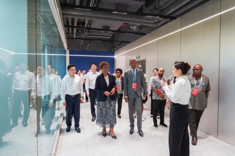 �������ʹ���-׷�󿵽�,����һ������