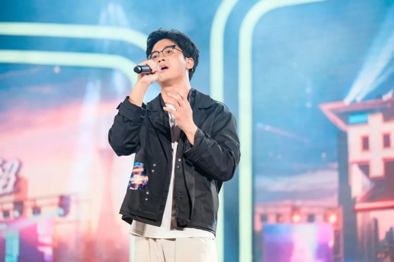 �������ʹ���-׷�󿵽�,����һ������